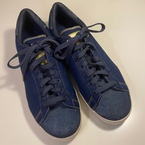 Like New Rod Laver Adidas